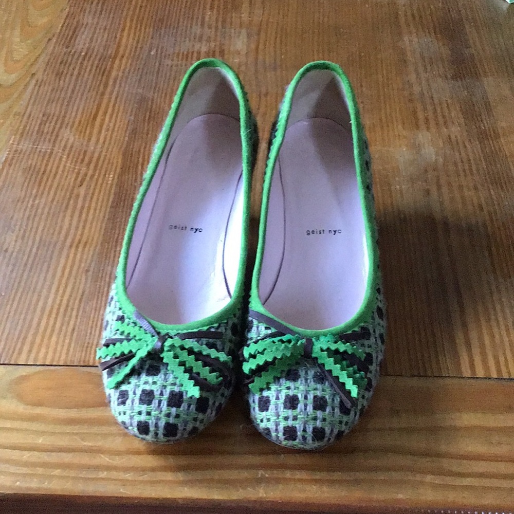 Size 38 kitten heel, tweed